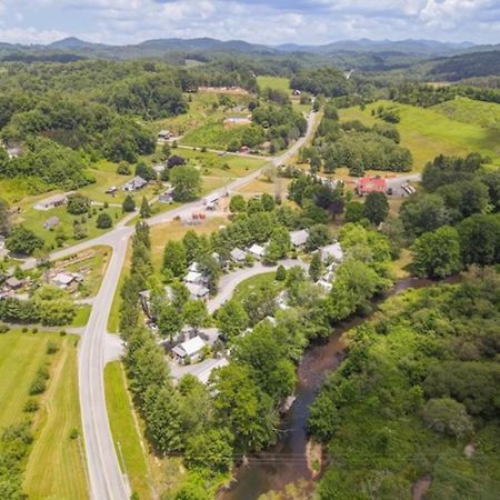 Linville River Cottage - Steps Away From The Banks Newland Екстериор снимка